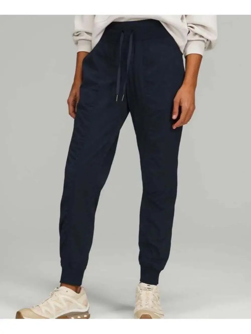 Lululemon Dance Studio Mid-Rise Jogger True Navy size 4. Newer square size from